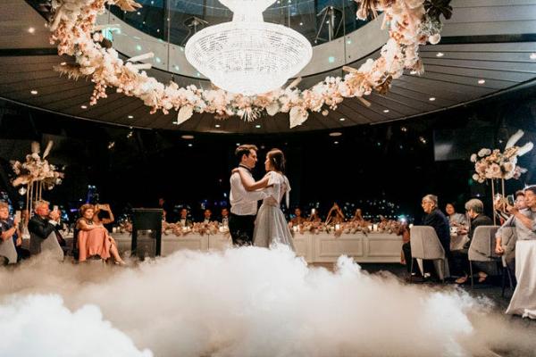 dry ice at wedding